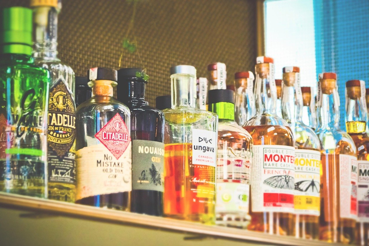 bottles, alcohol, drinks, bar, liquor, beverages, mixed drinks, cocktails, alcohol bottles, glass bottles, alcoholic drinks, alcoholic beverages, shelf, restaurant, alcohol, alcohol, alcohol, alcohol, alcohol, bar, liquor